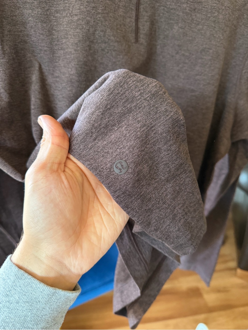 Lululemon Men's Burgundy Crewneck Long-Sleeve Shirt - Picture 2 of 4